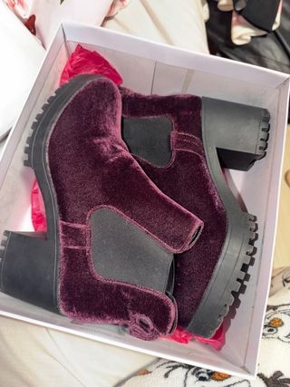 botines  de terciopelo con plataforma