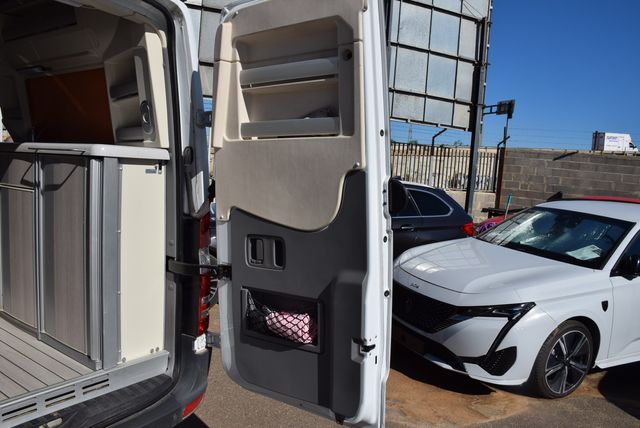 Mercedes-Benz Sprinter James Cook 2007