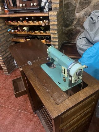 maquina de coserAlfa antigua