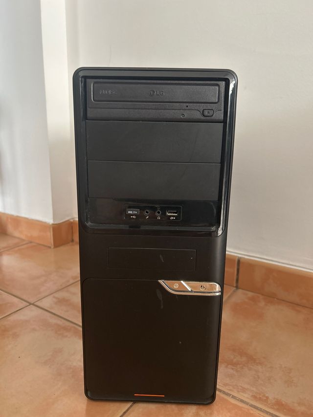Torre PC LG Negra