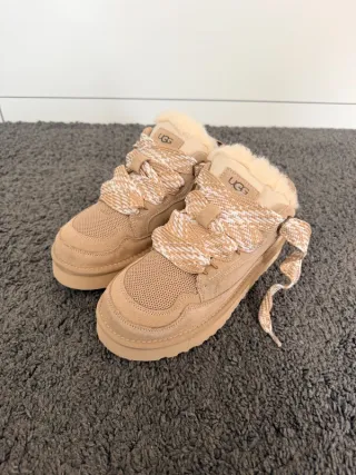 Botas         UGG           Lowmel Marrón Talla 38