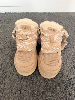 Botas         UGG           Lowmel Marrón Talla 38