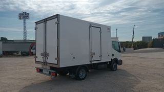 NISSAN NT400 2020 ISOTERMO FRIO SEPARADOR CARGA