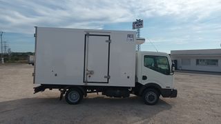 NISSAN NT400 2020 ISOTERMO FRIO SEPARADOR CARGA