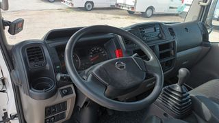 NISSAN NT400 2020 ISOTERMO FRIO SEPARADOR CARGA