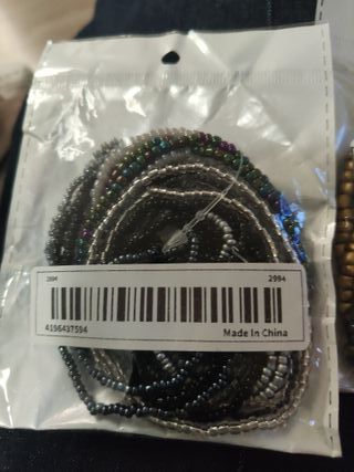 Lote bisutería multicolor y plateada