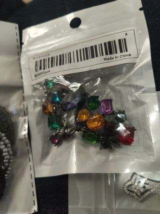 Lote bisutería multicolor y plateada