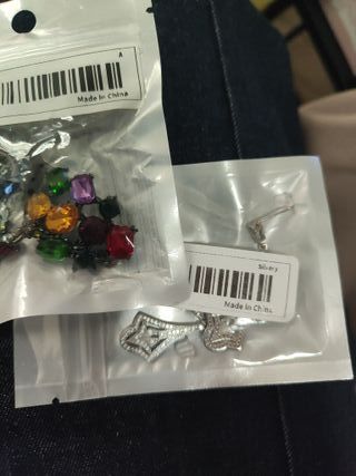 Lote bisutería multicolor y plateada