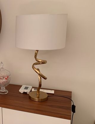 Candeeiro Dourado com Abajur Branco