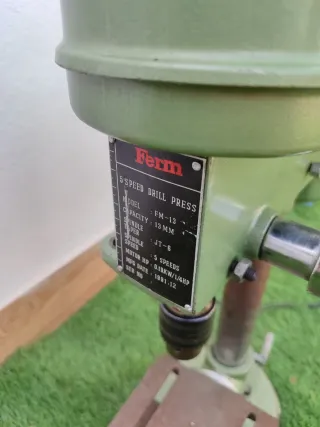 taladro columna FERM 5 velocidades.Muy buen estado