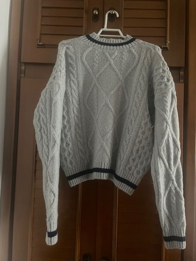 Jersey Subdued gris con trenzas