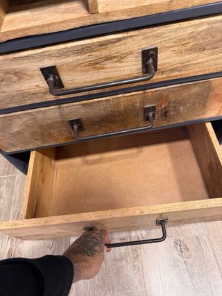 Mueble Diseño Madera y Metal