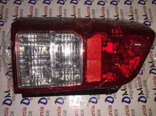 Nissan 1154619 piloto trasero izquierdo pathfinder