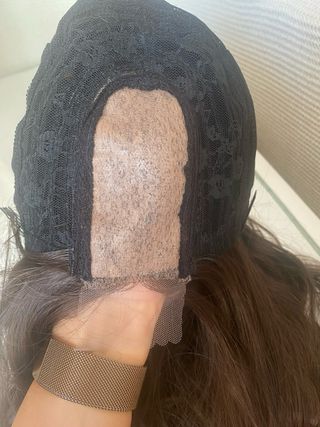 Peluca castaña ondulada nueva