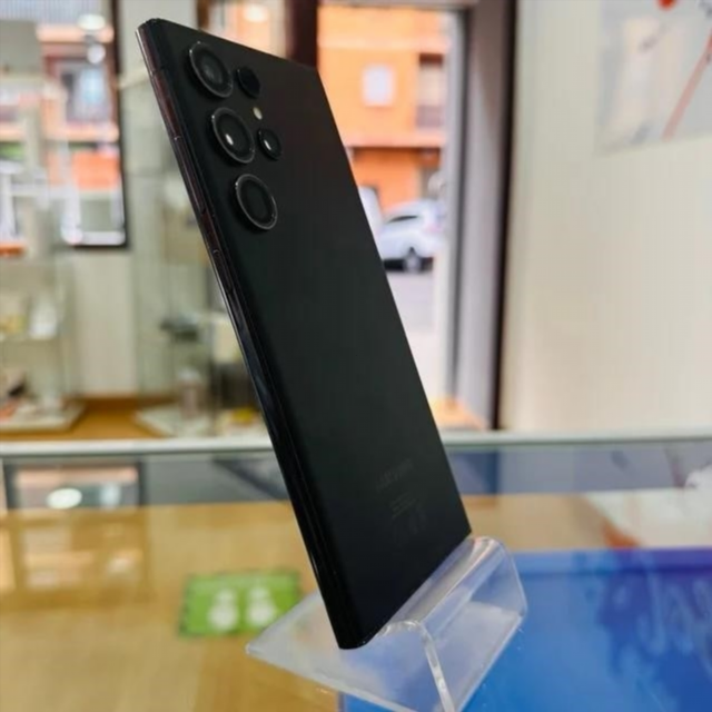 Samsung Galaxy S23 Ultra 5G nero da 256 GB