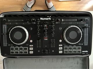 Numark Mixtrack Platinum FX + Funda