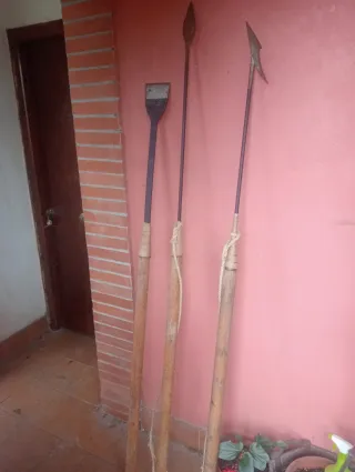 Arpón, lanza y cuchilla ballenero