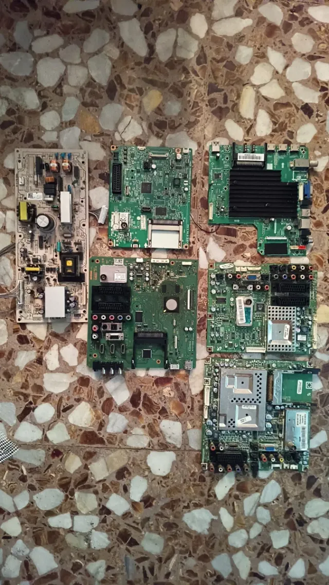 Repuestos Smart TV Selecline, Philips y Samsung.