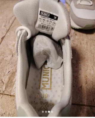 Zapatillas Munich Beige y Blancas