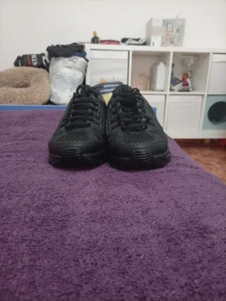 Zapatillas negras en perfecto estado