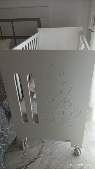 Cuna de madera Micuna con poco uso