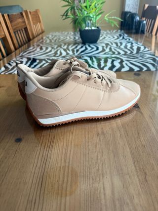 Zapatillas casuales beige