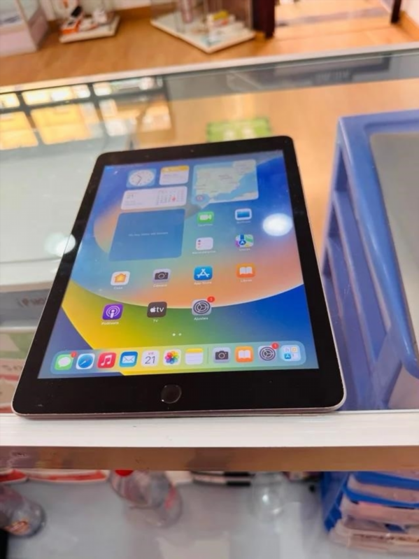 iPad 6ª Gen 32GB Plata