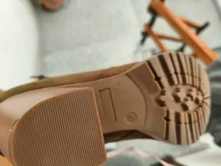 Botín verde militar.