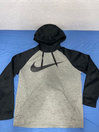 Sudadera Nike Dri-Fit Gris y Negra