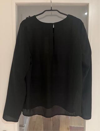 Blusa Mango Negra Flores