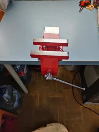 Tornillo de banco GRANDE NUEVO