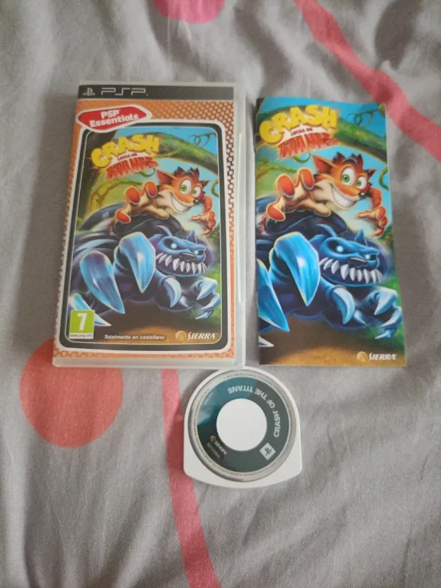 Crash lucha de titanes PSP