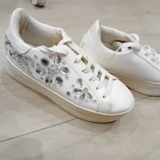 Sneakers bianche con strass Prima Donna