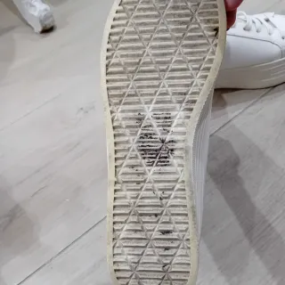 Sneakers bianche con strass Prima Donna