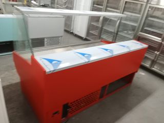 Vitrina expositora refrigerada