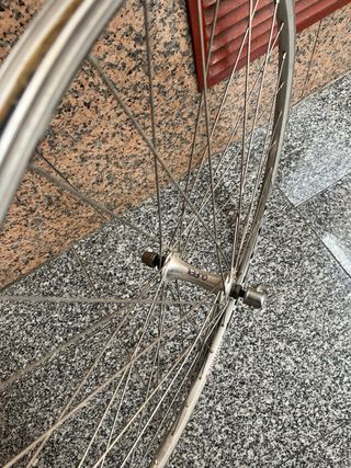 Rueda Delantera bici carretera Gurpil