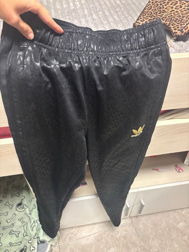 Chándal Adidas Negro y Dorado