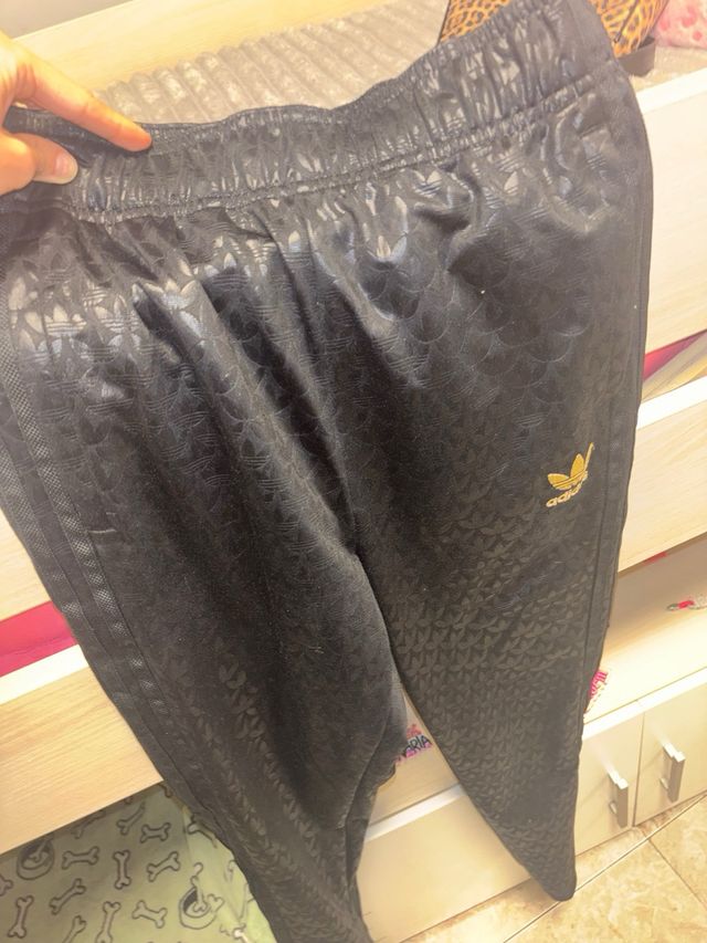 Chándal Adidas Negro y Dorado