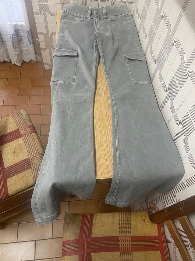 Pantalón cargo gris vaquero