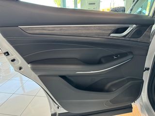 DFSK E5 HIBRIDO ENCHUFABLE