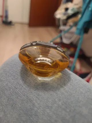 Miniatura di profumo Arnaldo Pomodoro firmata