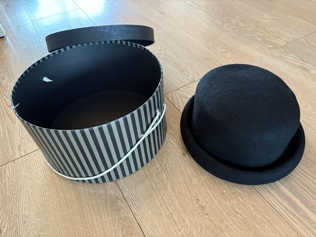 Bombín NAF NAF Negro