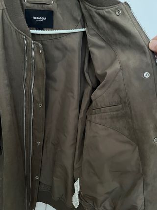 Chaqueta bomber Pull&Bear marrón