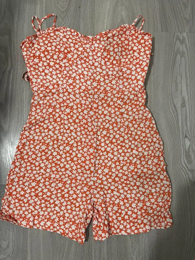 Mono corto floral naranja y blanco