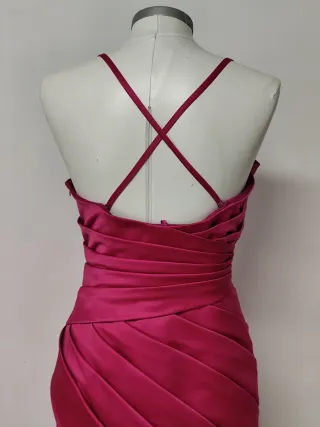 Vestido fiesta largo fucsia Pronovias