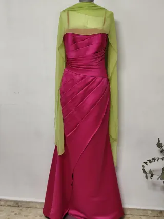 Vestido fiesta largo fucsia Pronovias