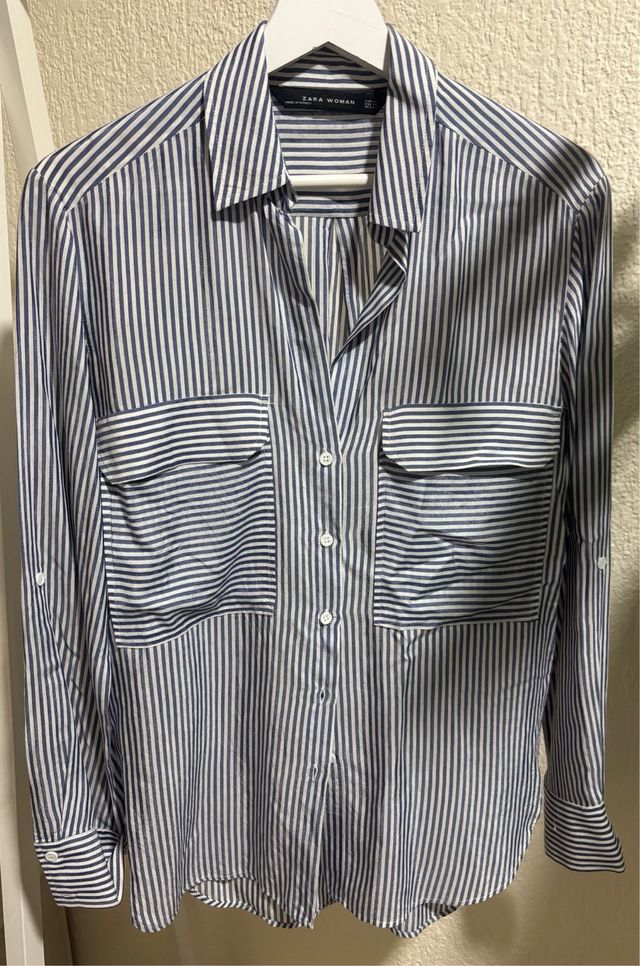 Camisa de rayas azul y blanco de Zara