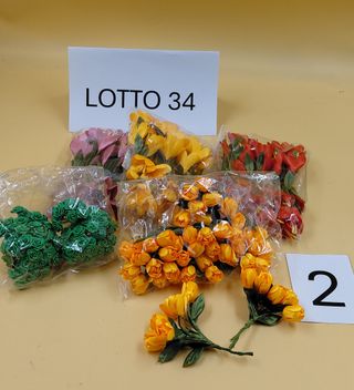 Lotto di fiorellini per bomboniere o decorazioni