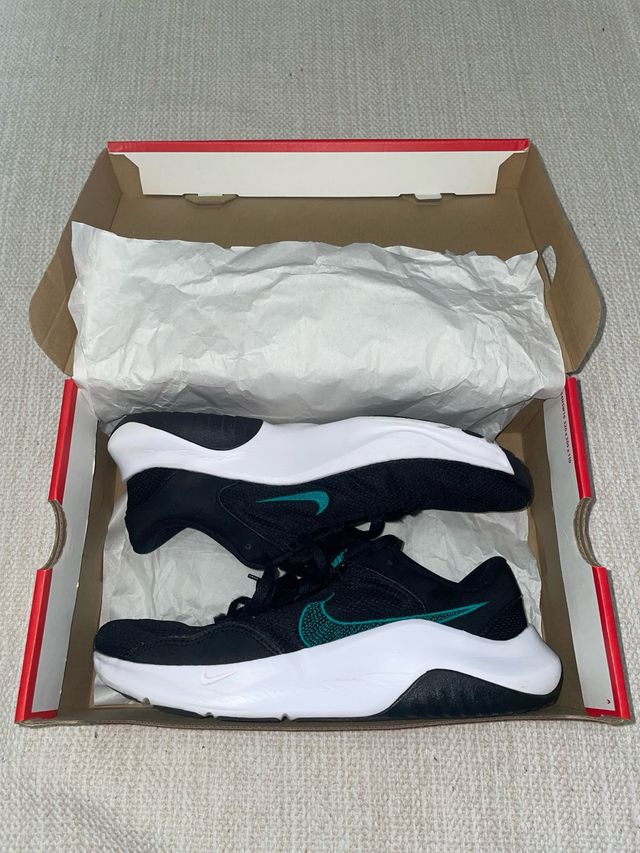 Zapatillas Nike Legend Essential 3 DM1120