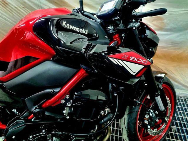 Kawasaki Z900 2024 A2